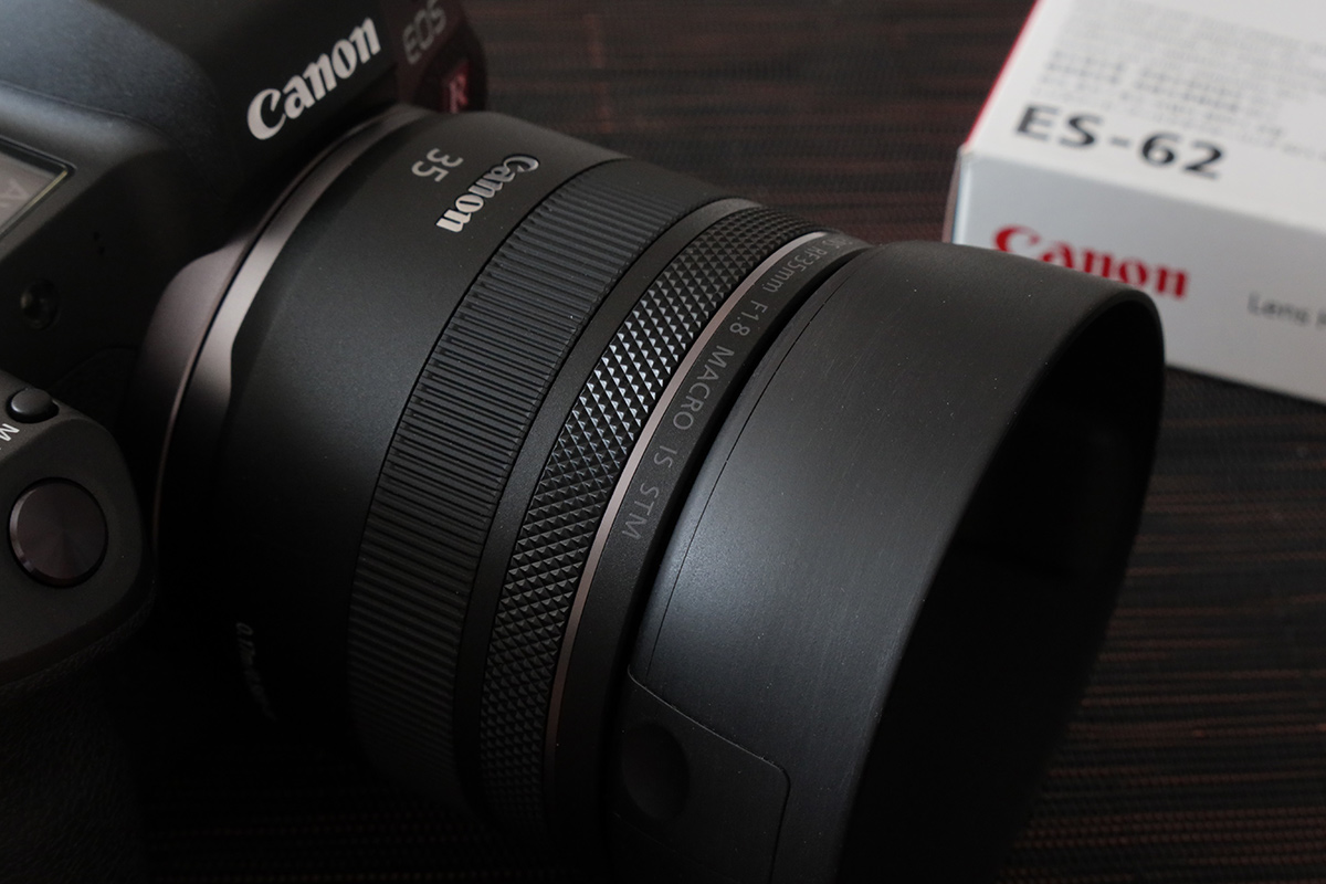 Canon RF 35mm F1.8 MACRO IS STM レンズフード付 - レンズ(単焦点)
