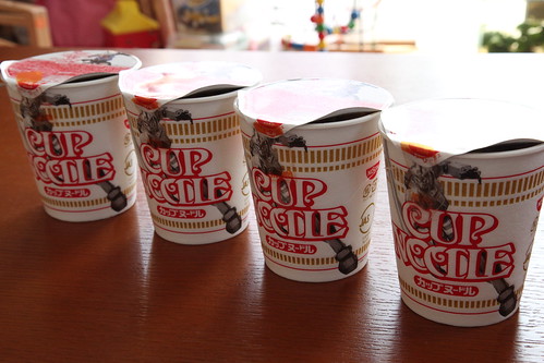 カップヌードル《miniガンプラ》パック