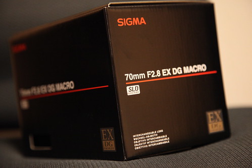 SIGMA 70mm F2.8 DG MACRO