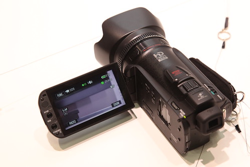 Canon iVIS HF G10
