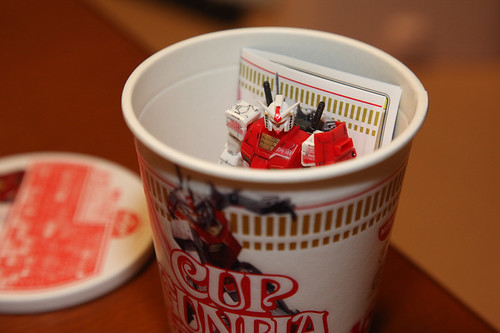 40th ANNIVERSARY CUP GUNPLA & CUP NOODLE
