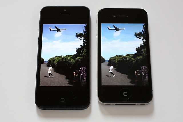 iPhone 5 / iPhone 4S LCD