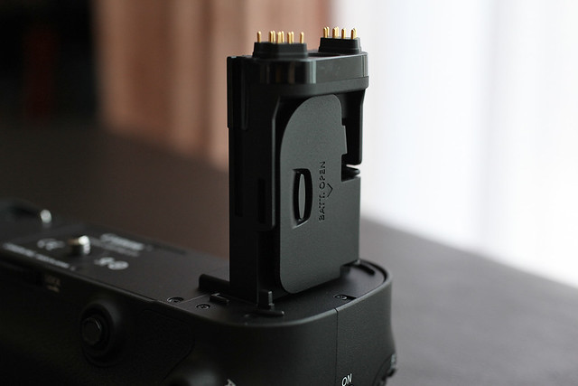 Canon BG-E11 ( Battery Grip for EOS 5D Mark III )
