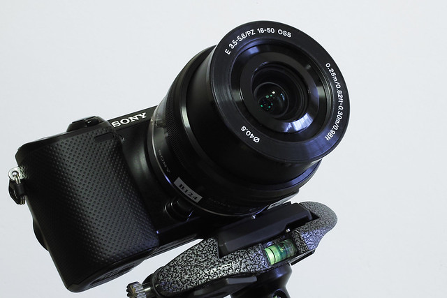 SONY NEX-5R + E 16-50mm f/3.5-5.6 OSS