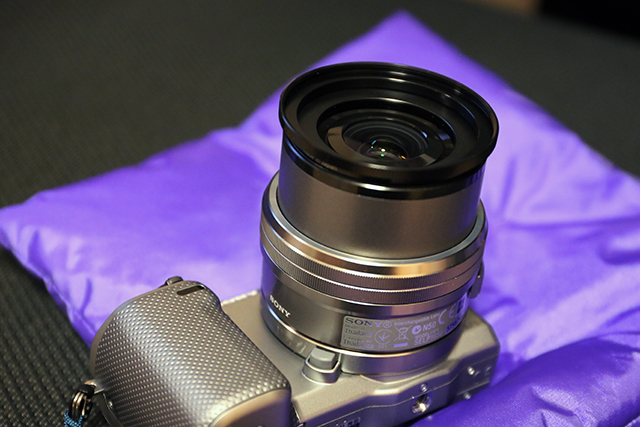 E_PZ_16-50mm_F35-56_OSS_hood_3