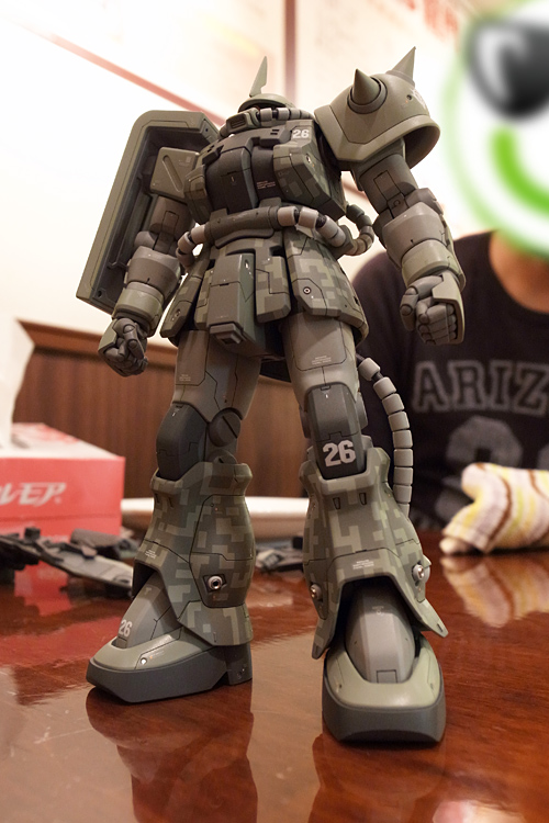 utan1985_zaku1